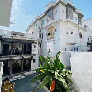 فندق Little Garden