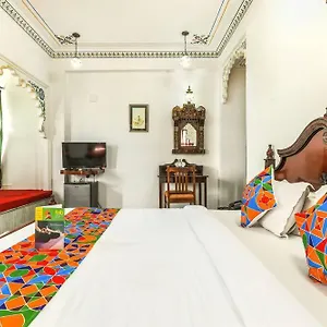 Pichola Haveli Hotel