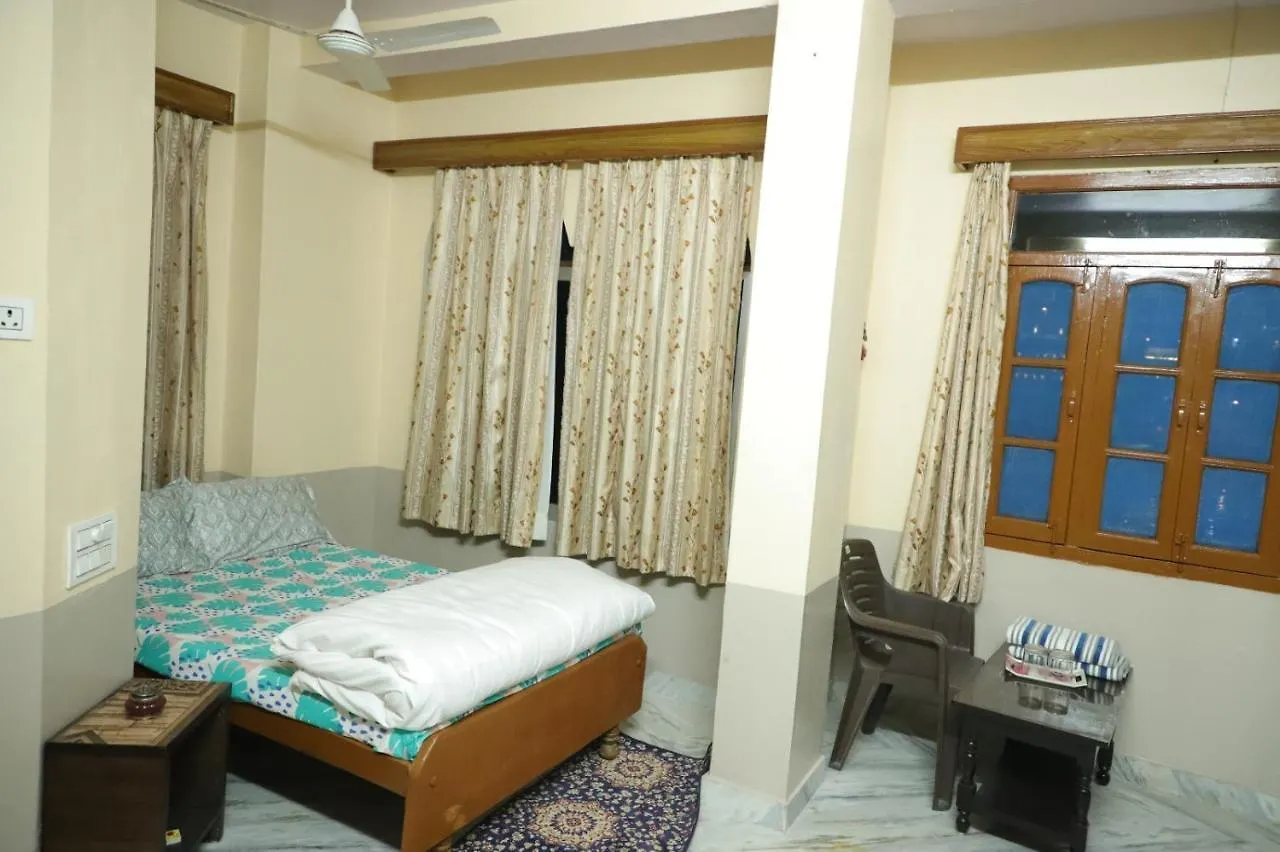 Hotel Jheel Kinara Lake View Hotel Udaipur