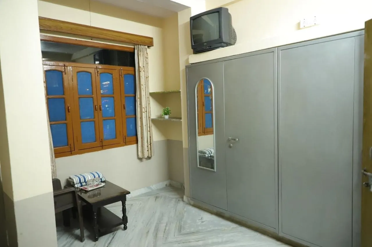 Hotel Jheel Kinara Lake View Hotel Udaipur