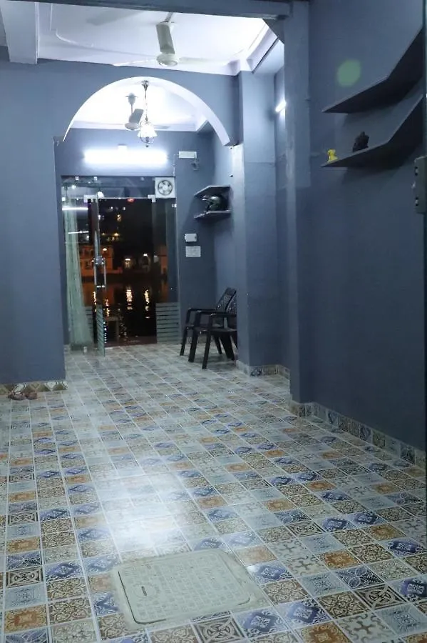 Hotel Jheel Kinara Lake View Hotel Udaipur