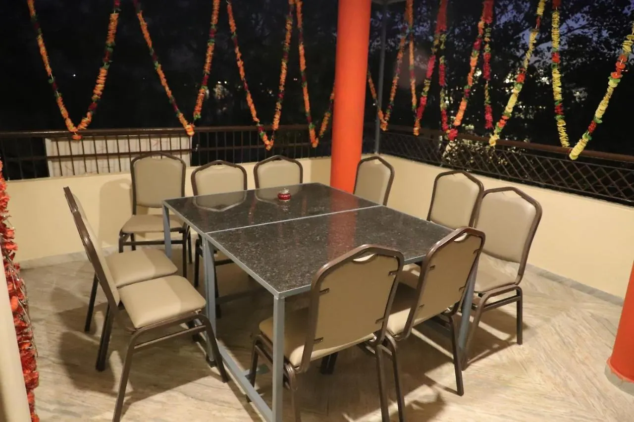 Hotel Jheel Kinara Lake View Hotel Udaipur
