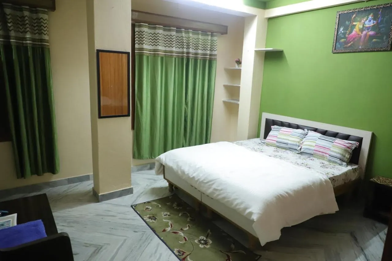 Hotel Jheel Kinara Lake View Hotel Udaipur