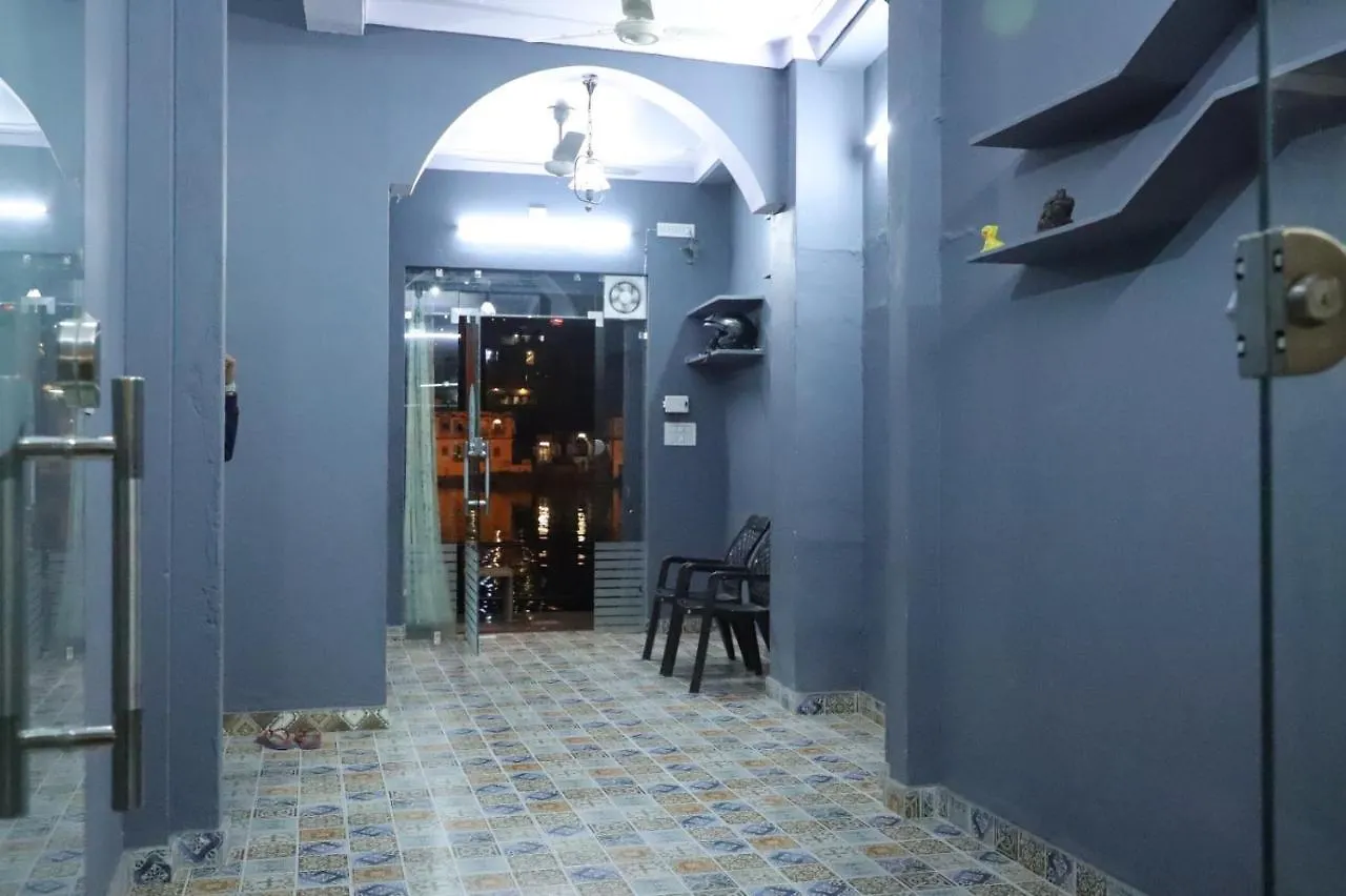 Hotel Jheel Kinara Lake View Hotel Udaipur 2*,  India